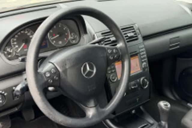 Mercedes-Benz A-Klasse (2011) thumbnail 3