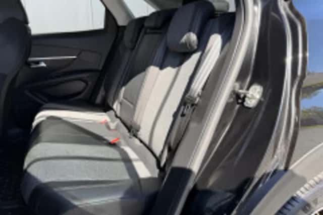 Peugeot 3008 (2020) thumbnail 5