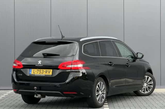 Peugeot 308 (2021) thumbnail 2