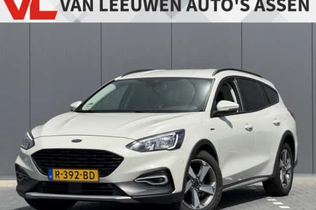 Ford Focus (2022) thumbnail 1