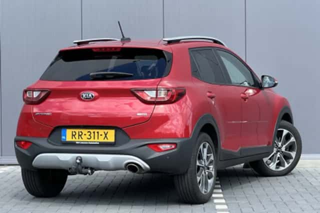 Kia Stonic (2018) thumbnail 2