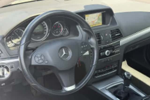 Mercedes-Benz E-Klasse (2010) thumbnail 3