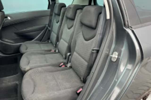 Peugeot 308 (2010) thumbnail 6