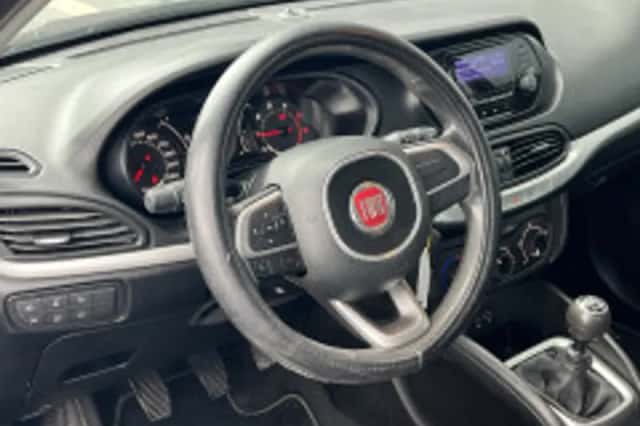 Fiat Tipo (2017) thumbnail 3