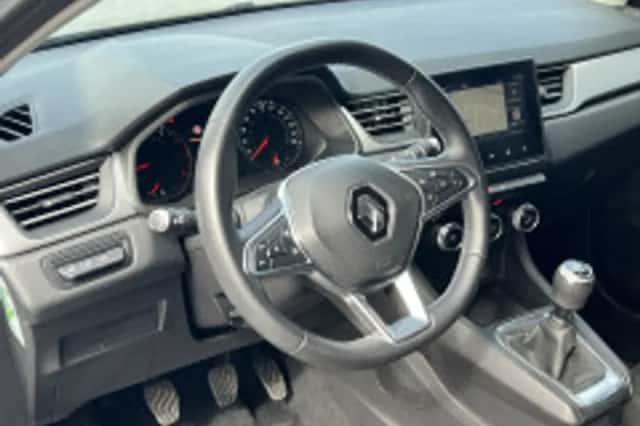 Renault Captur (2020) thumbnail 4