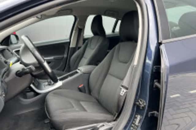 Volvo S60 (2011) thumbnail 5