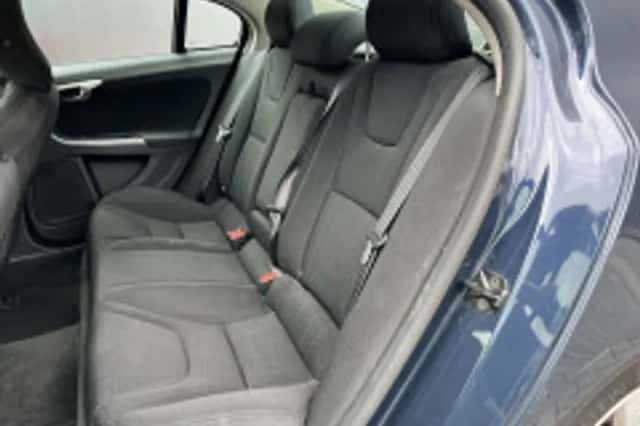 Volvo S60 (2011) thumbnail 6