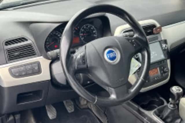 Fiat Grande-punto (2006) thumbnail 3