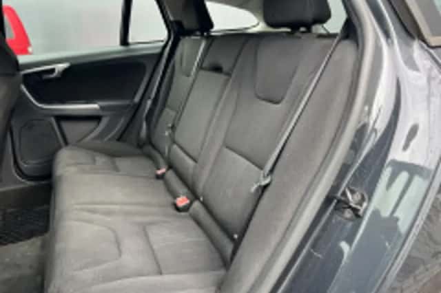 Volvo V60 (2012) thumbnail 6
