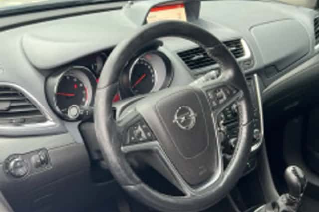 Opel Mokka (2016) thumbnail 3