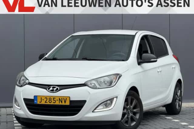 Hyundai i20 (2014) thumbnail 1