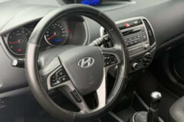 Hyundai i20 (2014) thumbnail 3