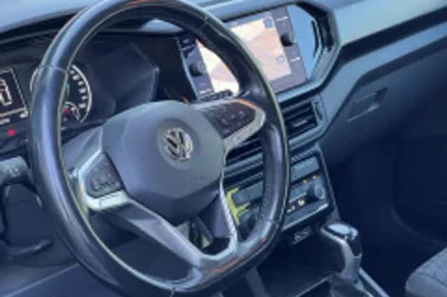 Volkswagen T-Cross (2019) thumbnail 3