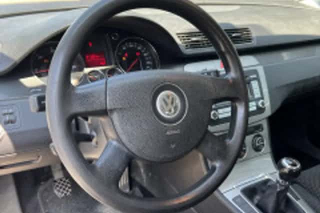 Volkswagen Passat (2007) thumbnail 4