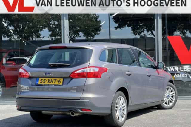 Ford Focus (2012) thumbnail 2