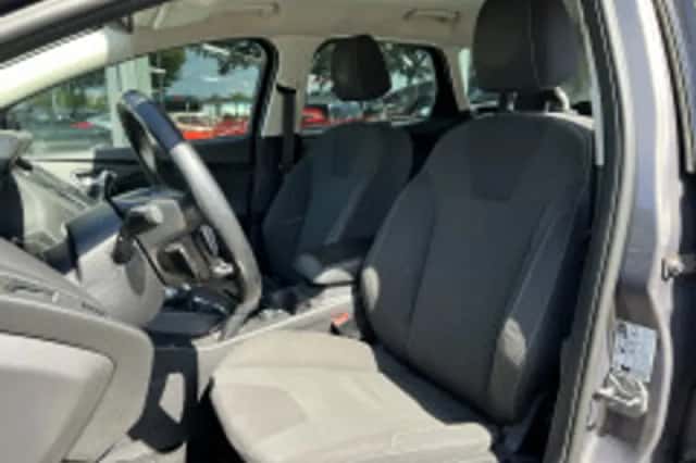 Ford Focus (2012) thumbnail 4