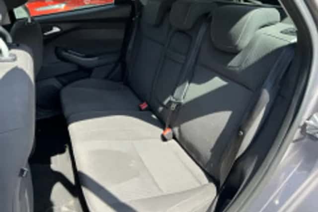 Ford Focus (2012) thumbnail 5