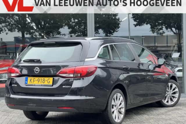 Opel Astra (2016) thumbnail 2