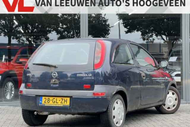 Opel Corsa (2001) thumbnail 2