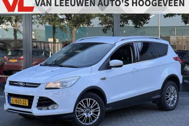 Ford Kuga (2014) thumbnail 1