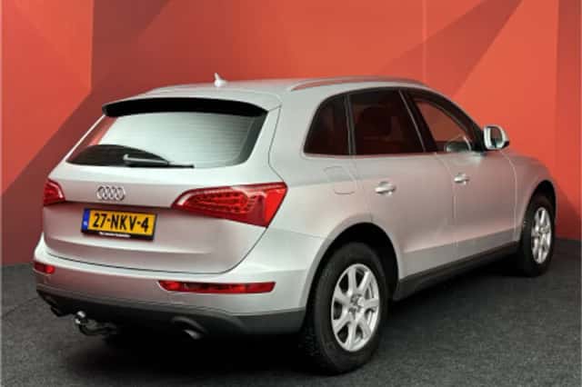 Audi Q5 (2010) thumbnail 2