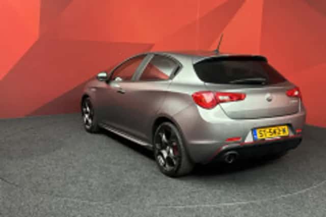 Alfa Romeo Giulietta (2018) thumbnail 6