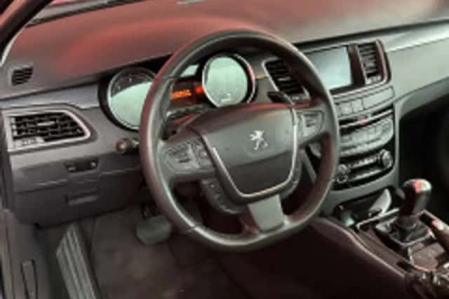 Peugeot 508 (2012) thumbnail 3