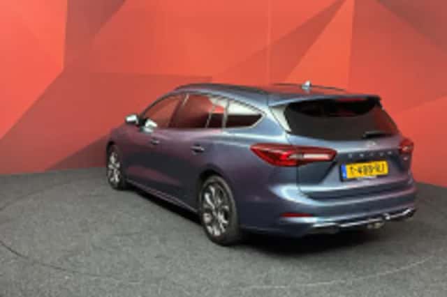 Ford Focus (2023) thumbnail 6