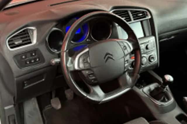 Citroën C4 (2014) thumbnail 3