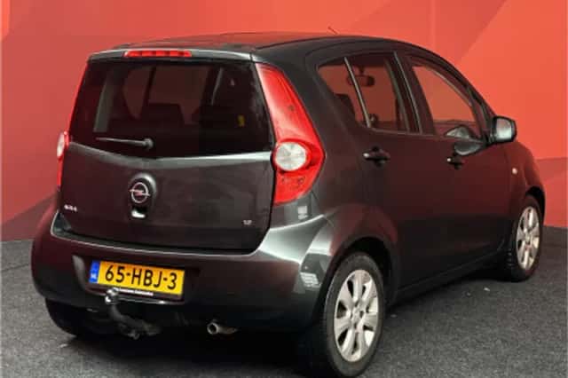 Opel Agila (2008) thumbnail 2