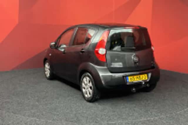Opel Agila (2008) thumbnail 6