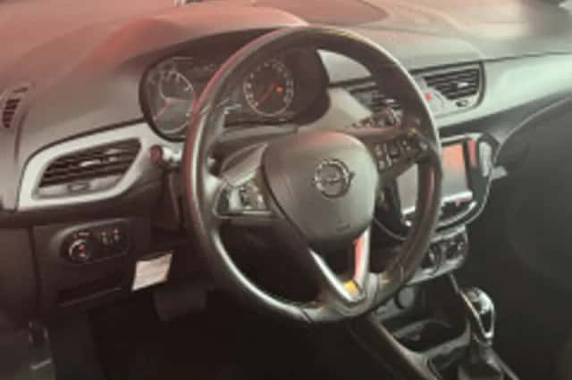 Opel Corsa (2015) thumbnail 3