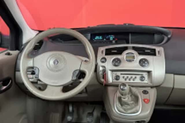 Renault Scénic (2004) thumbnail 4