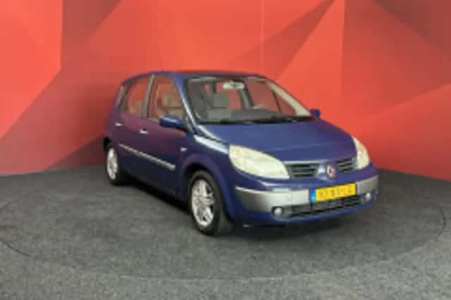 Renault Scénic (2004) thumbnail 5