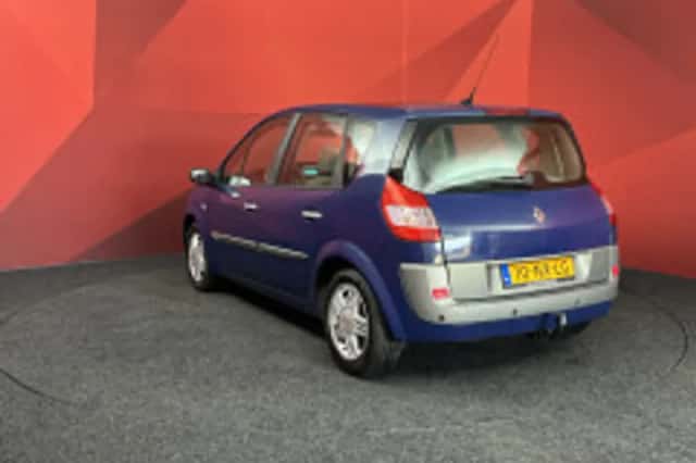 Renault Scénic (2004) thumbnail 6