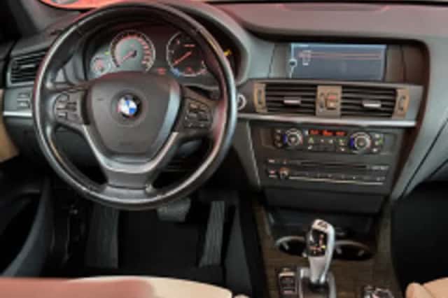 BMW X3 (2013) thumbnail 4