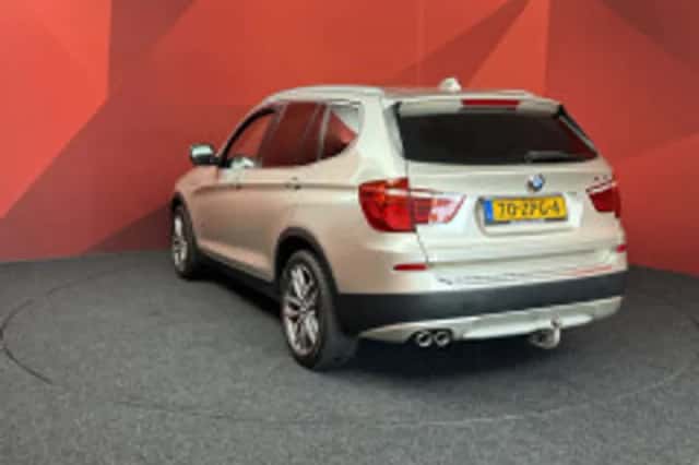 BMW X3 (2013) thumbnail 6