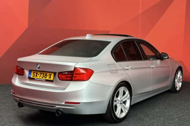 BMW 3-Serie (2018) thumbnail 2