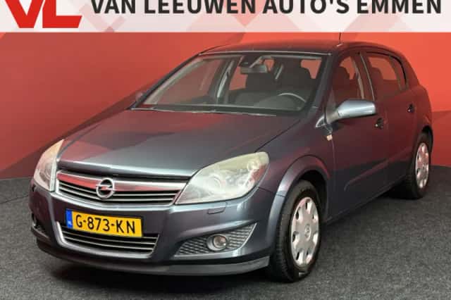Opel Astra (2019) thumbnail 1