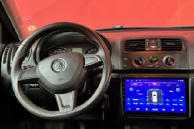 Škoda Fabia (2014) thumbnail 4