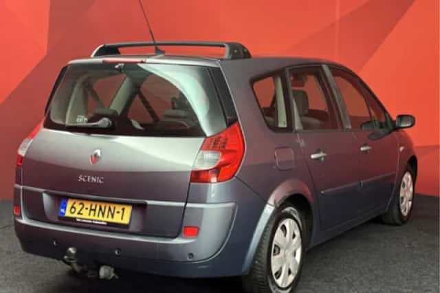 Renault Grand Scénic (2009) thumbnail 2