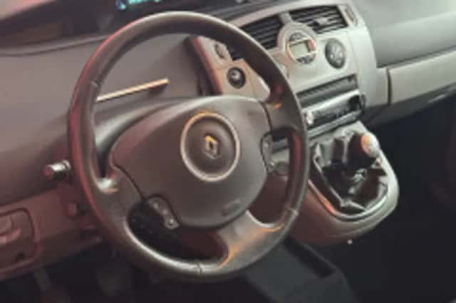 Renault Grand Scénic (2009) thumbnail 3