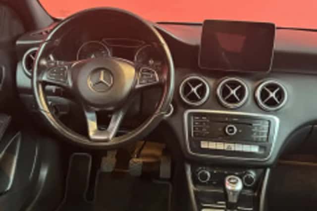 Mercedes-Benz A-Klasse (2017) thumbnail 4