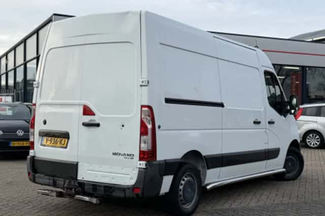Renault Master (2017) thumbnail 2