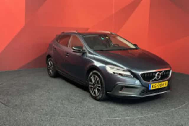 Volvo V40 (2016) thumbnail 5