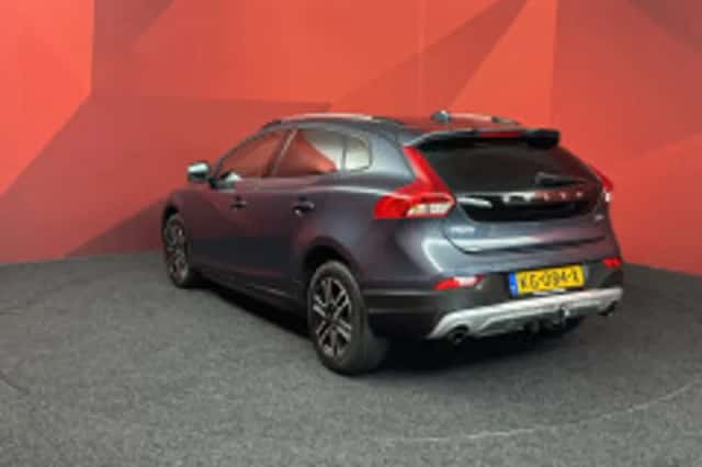 Volvo V40 (2016) thumbnail 6