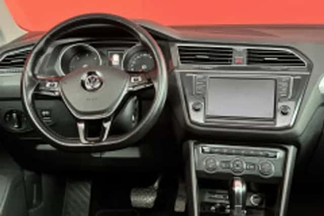 Volkswagen Tiguan (2017) thumbnail 4