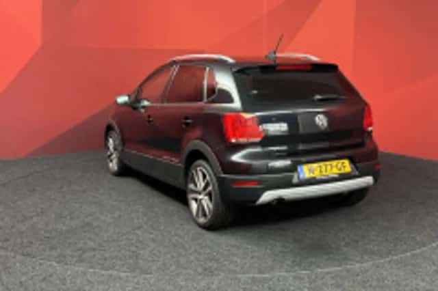 Volkswagen Polo (2011) thumbnail 5