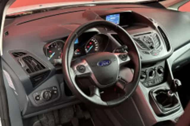 Ford C-Max (2014) thumbnail 3