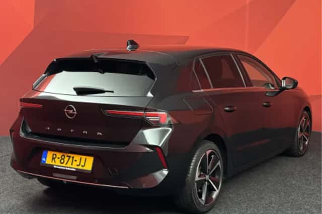 Opel Astra (2022) thumbnail 2